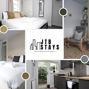 Modernised 2 Bedroom Townhouse By Jtb Stays Short Lets & Serviced Accommodation Cardiff With Wifi & Self Check In Cardiff