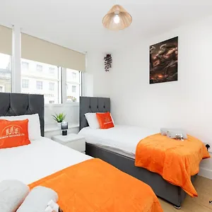 Apartment Hephaestus - The Craftsman Of Town, Southampton