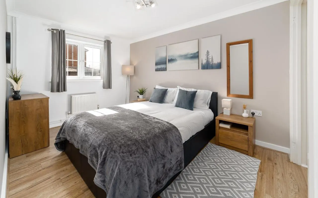 Charming 2Br Ground Floor Flat In Sholing, 11 Mins From City Centre - Recently Set Up With Love Southampton 0*,